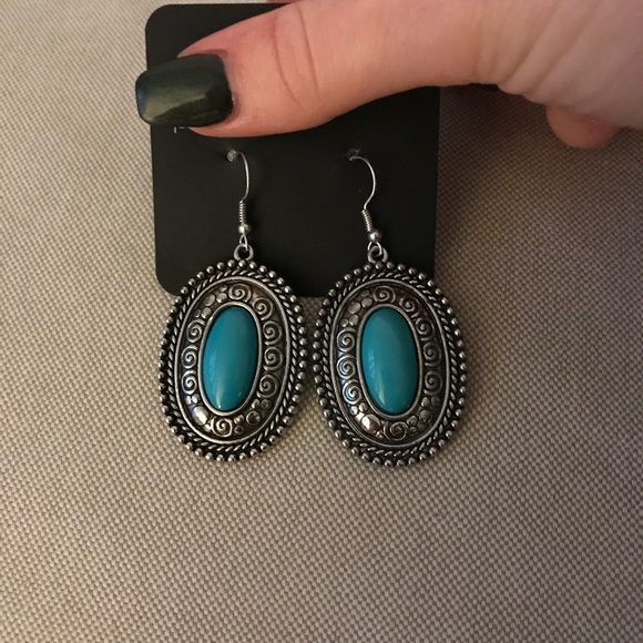 9 pairs of earrings 60$!! - Picture 2 of 8